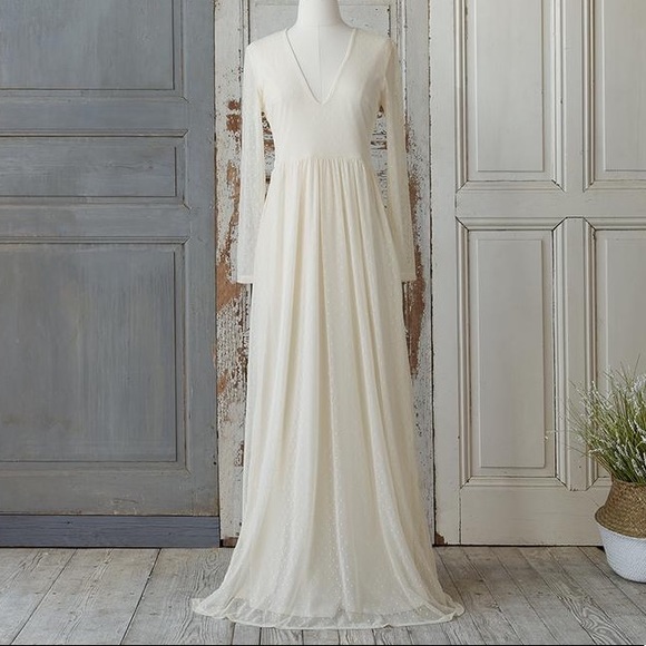 Dresses & Skirts - NWT, Elestory Cream dot gown